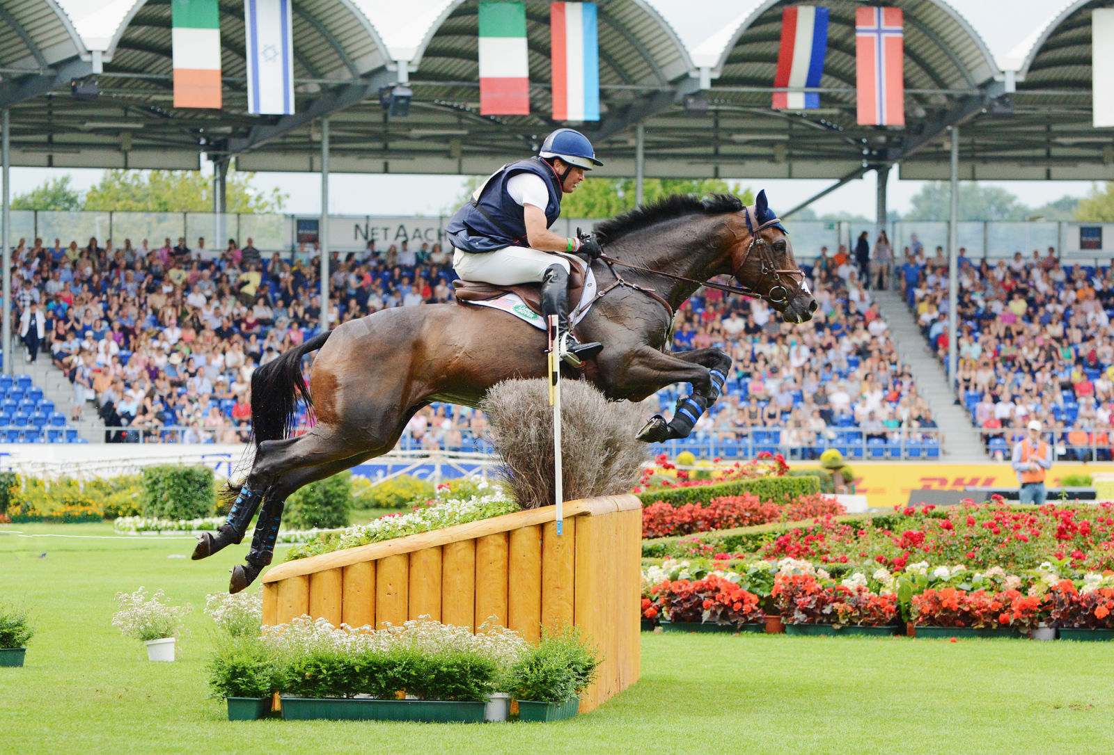 Phillip-Dutton-and-Fernhill-Cubalawn3